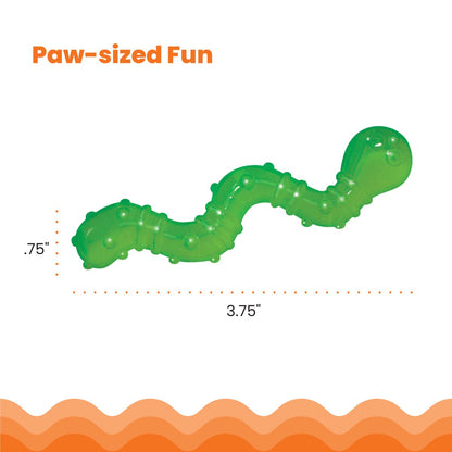 Catstages OrkaKat Wiggle Worm size guide showing 9.5 cm length