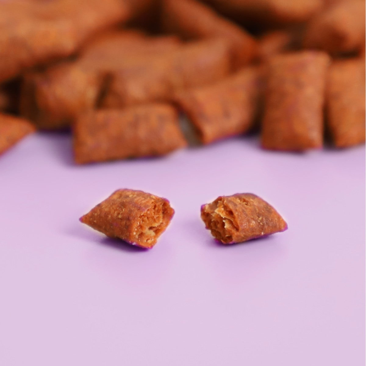Kit Cat Purrfect Pockets Sensitive Care close-up showing crunchy shell and creamy center
